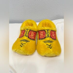 Wooden Shoes Clog Slippers Dutch Dancing Octoberfest Yellow Plush Kids Shoe 12